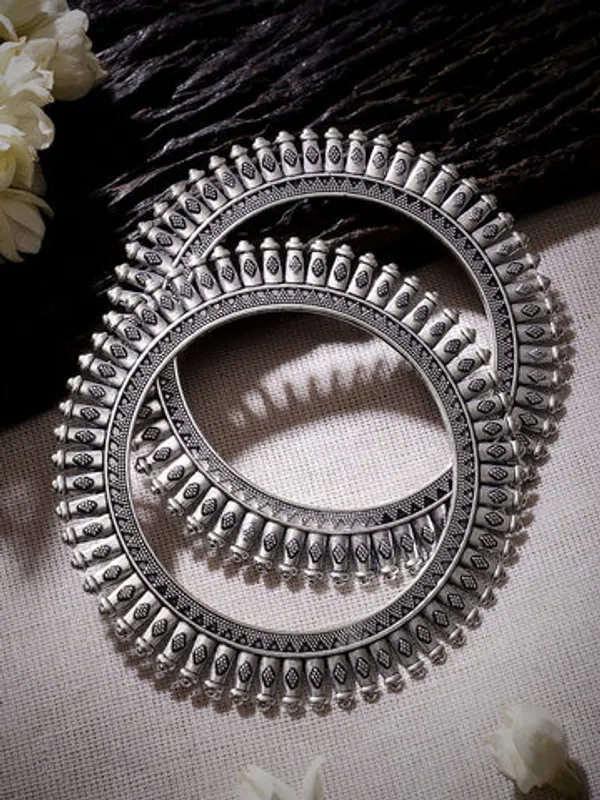 Silver_Oxidised_Sunburst_Ethnic_Statement_Bangles_For_Women
