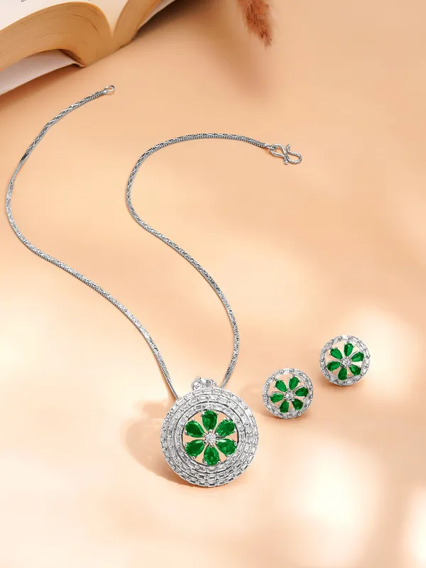 Silver_Green_Floral_Stone_Pendant_&_Earrings_Set_For_Women