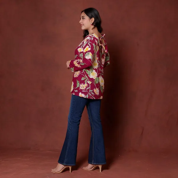 Magenta_Floral_Print_Long_Sleeve_Top_for_Women