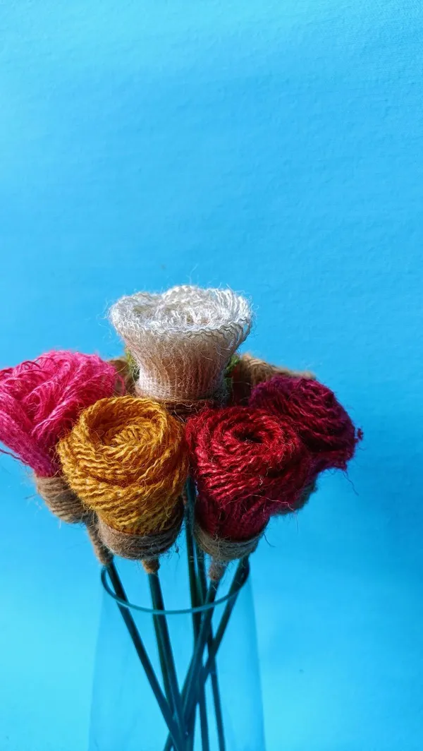 Jute_Multicolor_Artificial_Flower_Arrangement_With_Glass_Vase