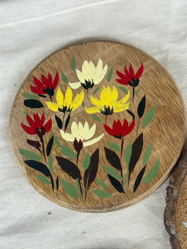 Natural_Fiber_Floral_Hand_Painted_Decorative_Plate