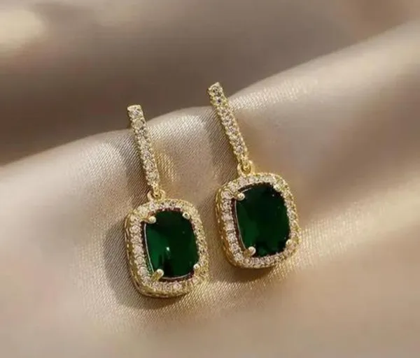 Gold_Tone_Green_Stone_Drop_Earrings_For_Women