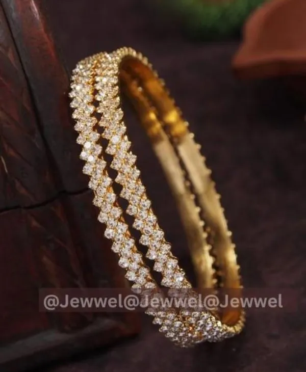Gold_Tone_Crystal_Stone_Bangle_Bracelet_For_Women
