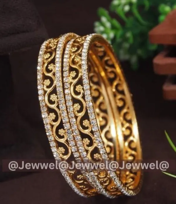 Gold_Tone_Embellished_Floral_Bangle_Set_For_Women