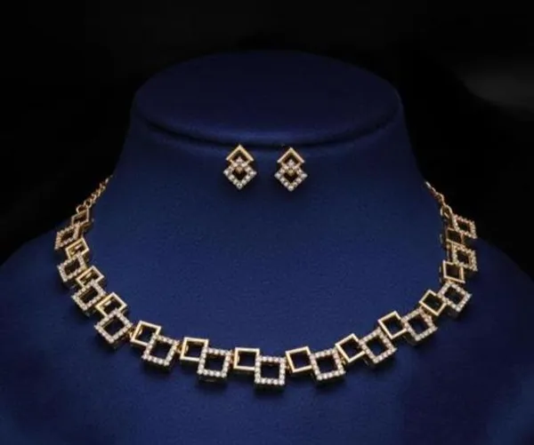 Gold_Tone_Geometric_Square_Link_Necklace_And_Earrings_Set_For_Women