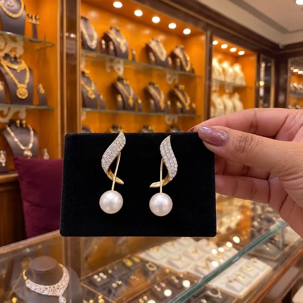 Gold_Tone_Crystal_Pearl_Drop_Earrings_For_Women