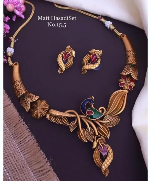Gold_Tone_Peacock_Floral_Motif_Necklace_Set_For_Women