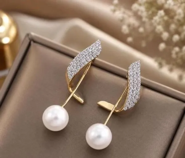 Gold_Tone_Crystal_Pearl_Drop_Earrings_For_Women