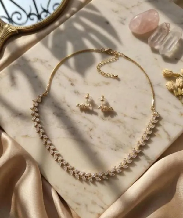 Gold_Tone_Stone_Studded_Necklace_And_Earrings_Set_For_Women