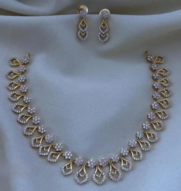 Gold_Tone_Stone_Studded_Necklace_And_Earrings_Set_For_Women