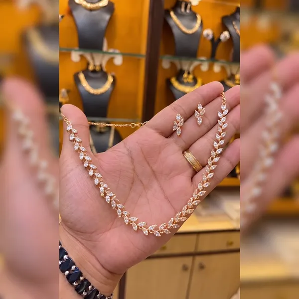 Gold_Tone_Stone_Studded_Necklace_And_Earrings_Set_For_Women
