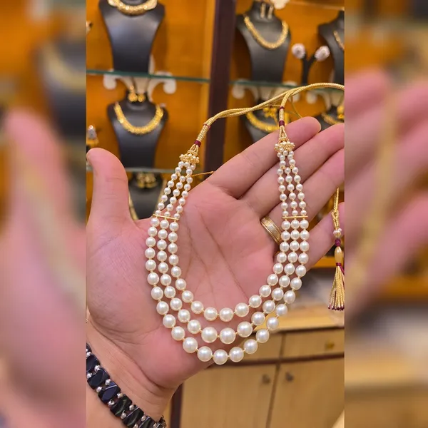 White_Pearl_Layered_Necklace_For_Women
