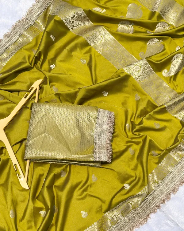 Banarasi_Katan_Silk_Khaddi_Buti_Saree_Pink