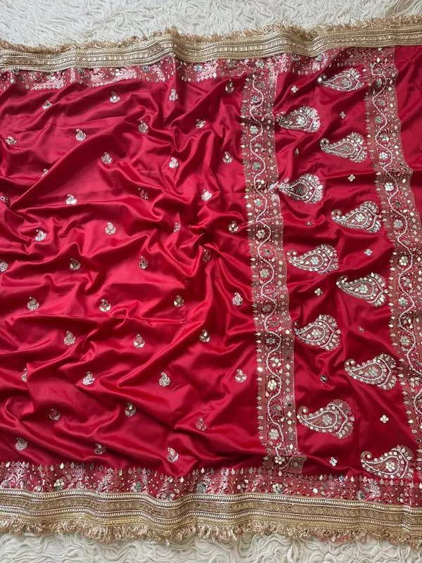 Sindoori_Mirror_Embellished_Banarasi_Katan_Silk_Saree_Royal_Red