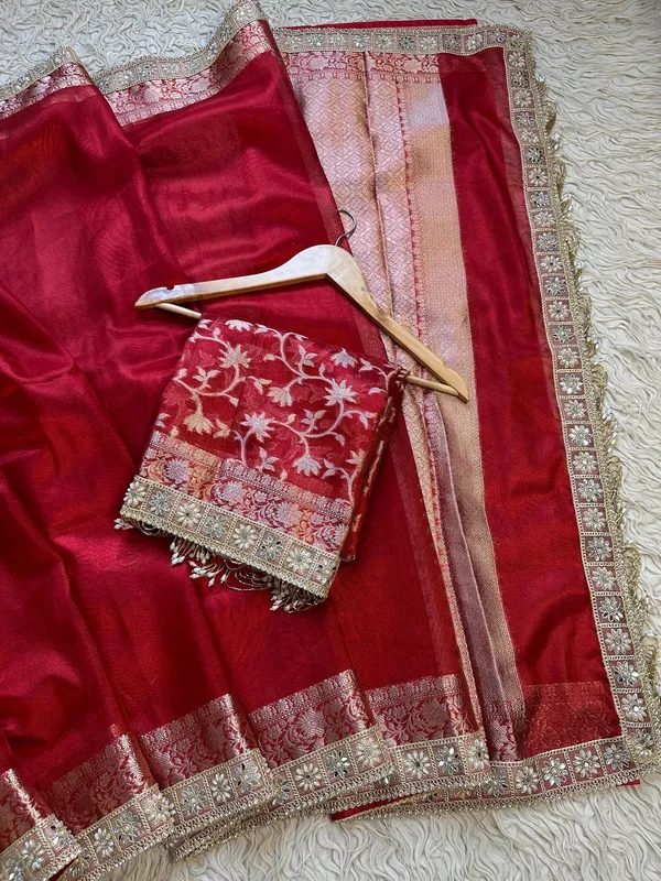 Sindoor_Mahal_Pearl_Fringe_Banarasi_Tissue_Saree