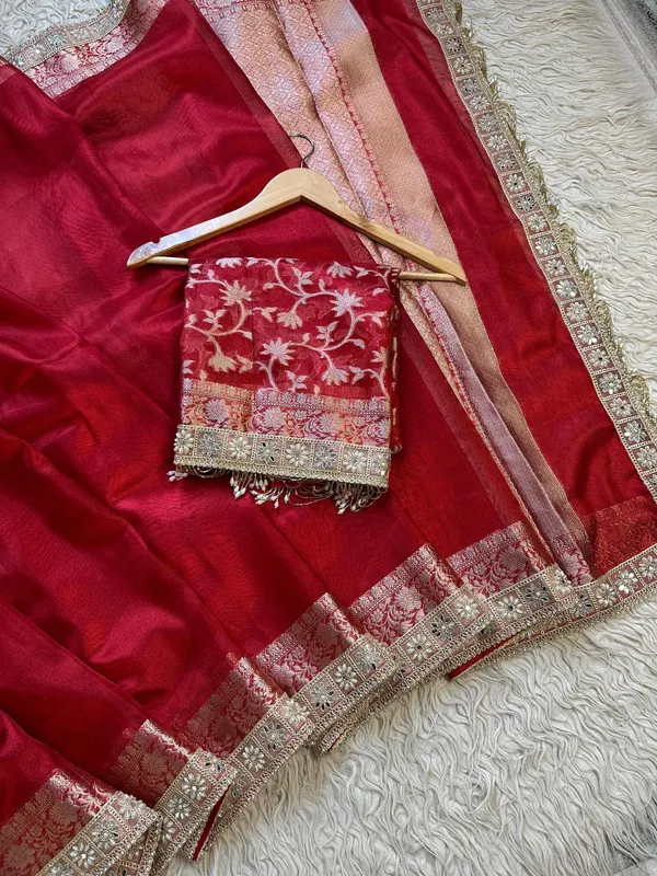 Sindoor_Mahal_Pearl_Fringe_Banarasi_Tissue_Saree