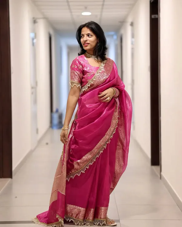 Katban_Jhaalar_Banarasi_Tissue_Silk_Saree_Pink