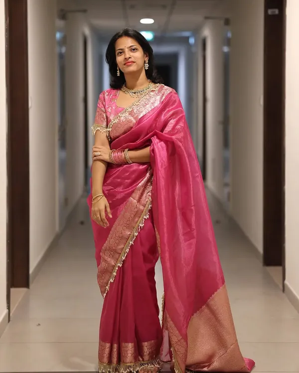 Katban_Jhaalar_Banarasi_Tissue_Silk_Saree_Pink
