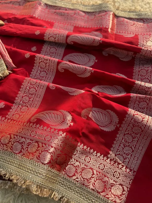 Banarasi_Katan_Silk_Khaddi_Buti_Saree_Rust_Brown