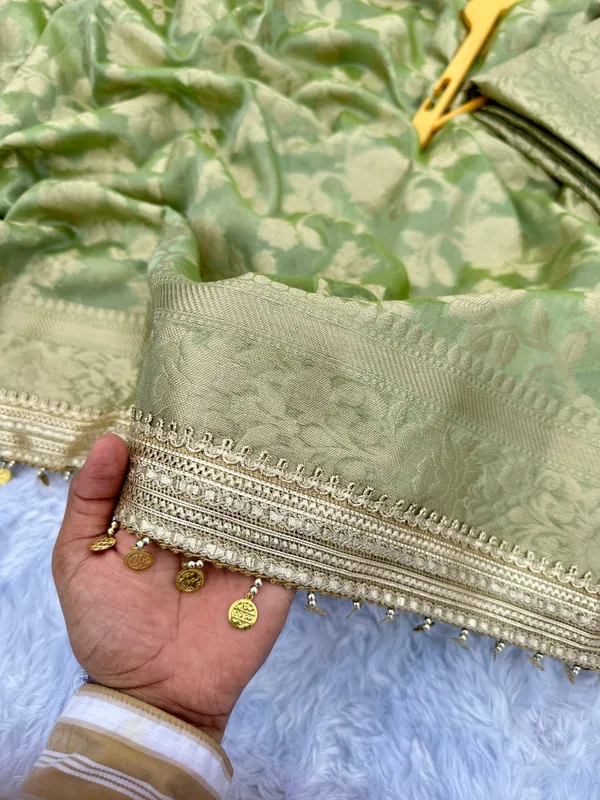 Gulab_Jaal_Coin_Lace_Tissue_Silk_Saree_Green