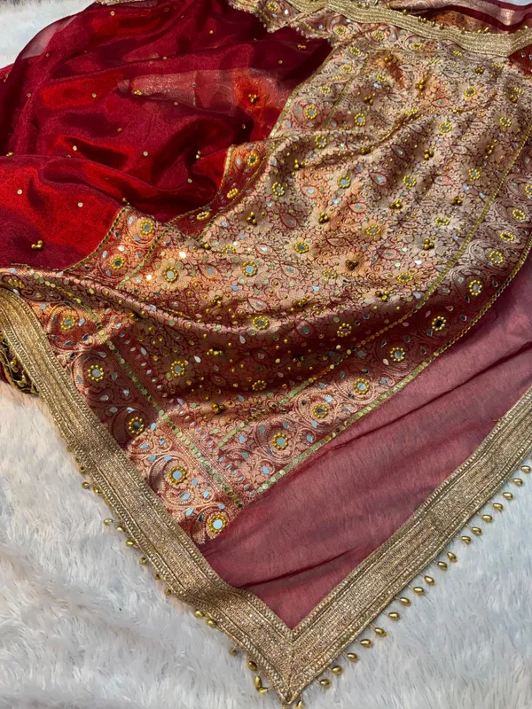 Viral_Banarasi_Soft_Tissue_Silk_Ghunghroo_Saree_With_Heavy_Lace_Attached_Maroon