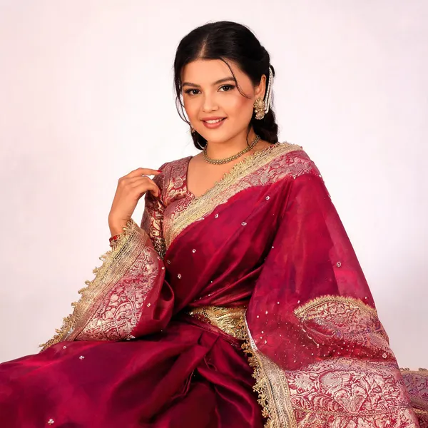 Banarasi_Tissue_Silk_Saree_With_Hand_Embroidered_Moti_Work_Heavy_Lace_Border_Pink