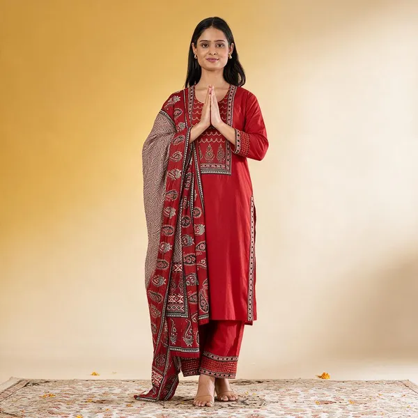 Red_Pure_Cotton_Kurta_Set_3_Piece_For_Women