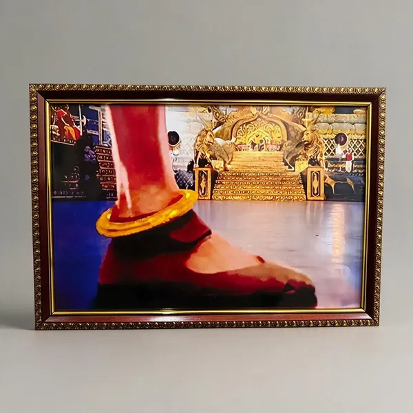 Angad_S_Divine_Foot_Blessing_Portrait_With_Wooden_Frame
