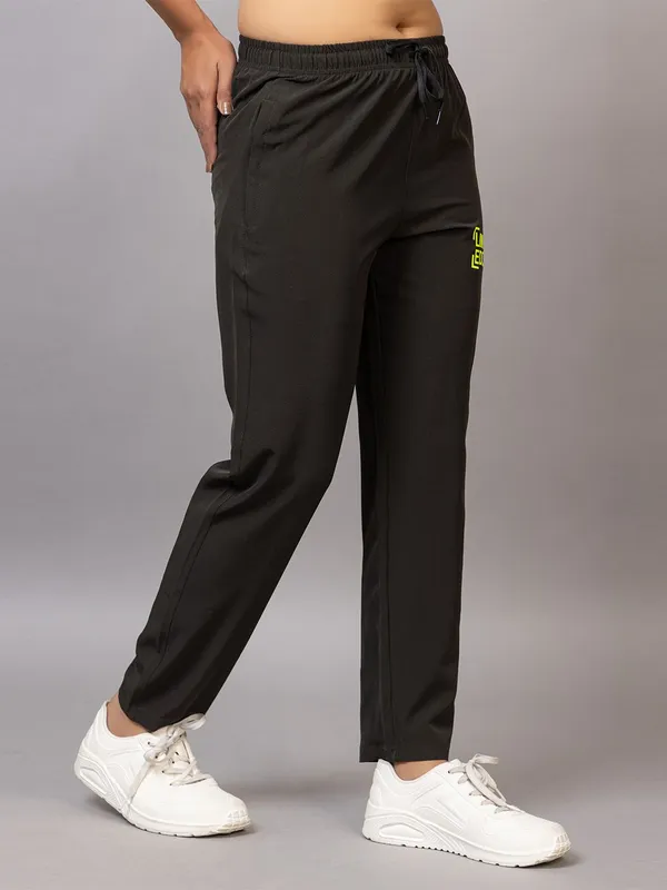 XENIOS_Women_Pyjama