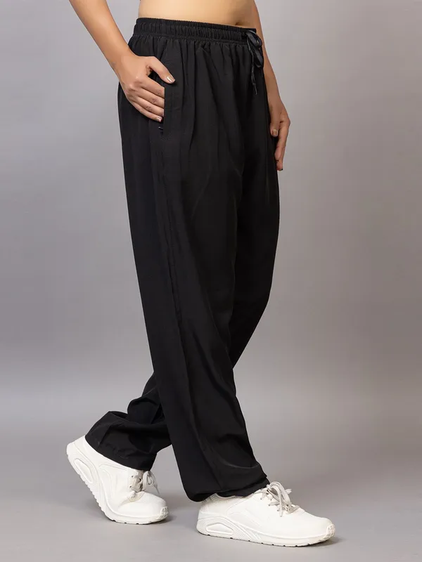 XENIOS_Women_Pyjama