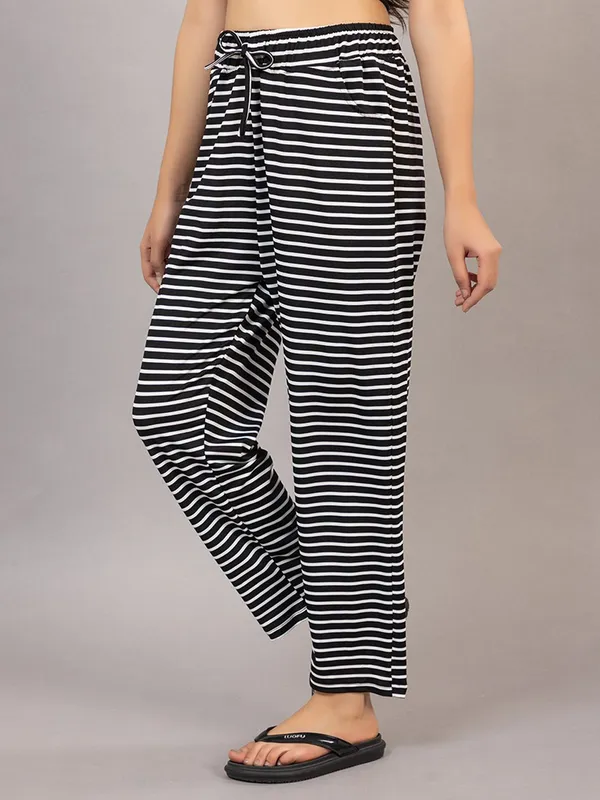 XENIOS_Women_Pyjama