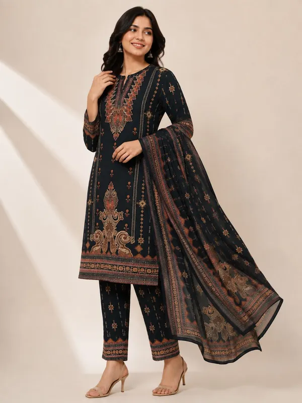 XENIOS_Printed_Kurta,_Palazzo_&_Dupatta_Set
