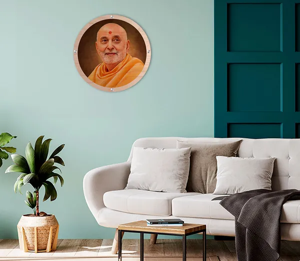 Wooden_Religious_Round_Photo_Frame
