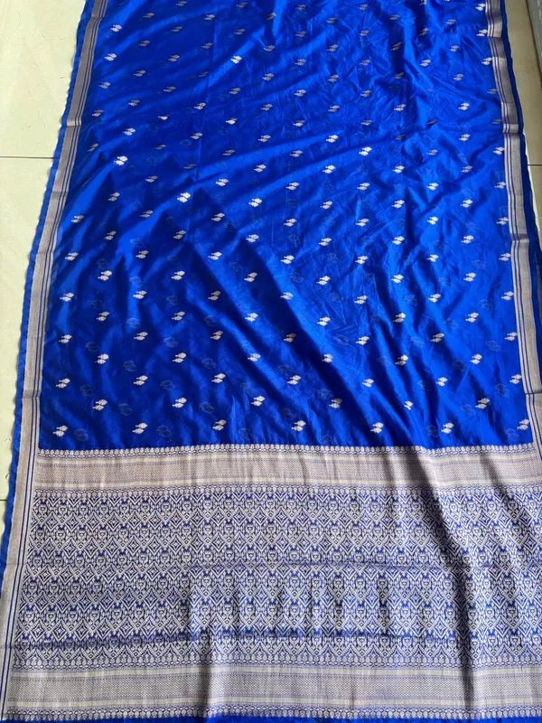 Blue_Silk_Traditional_Saree_For_Women