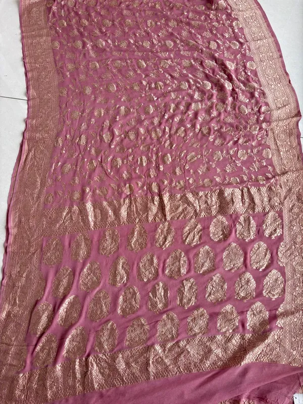 Pink_Woven_Ethnic_Saree_For_Women