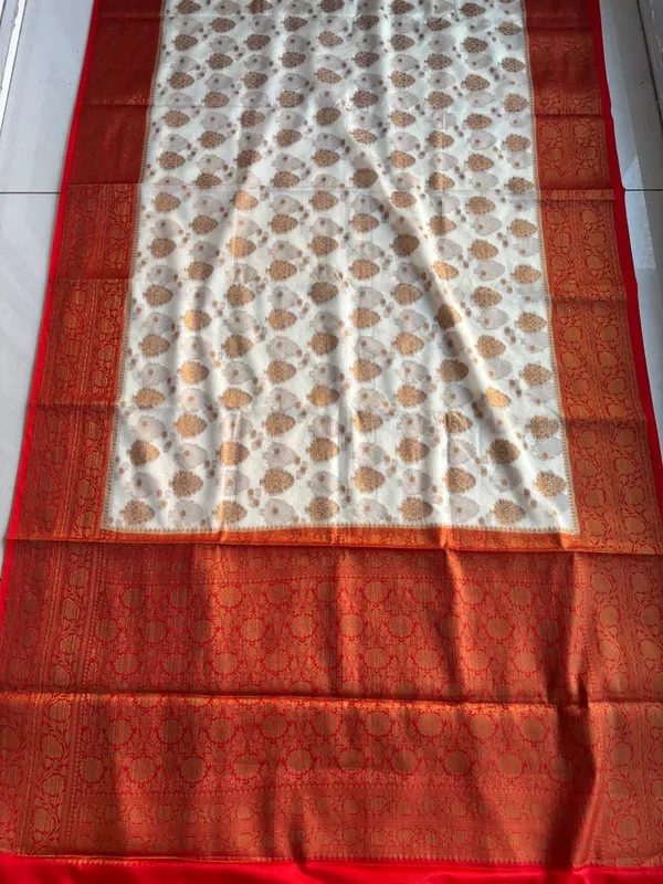Cream_Silk_Woven_Traditional_Saree_for_Women
