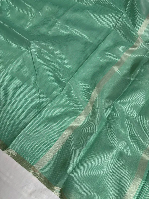 Green_Woven_Traditional_Saree_For_Women