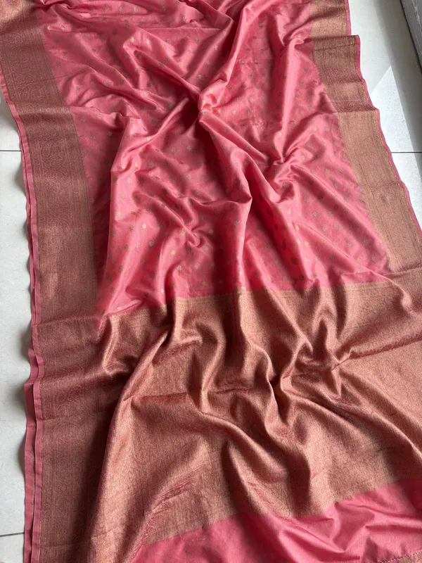 Pink_Woven_Ethnic_Saree_for_Women