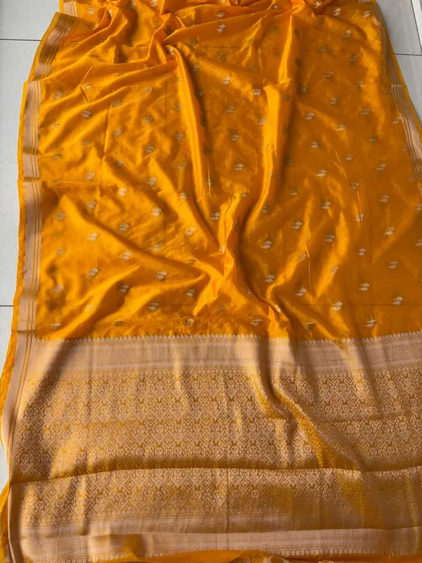 Mustard_Silk_Zari_Saree_for_Women