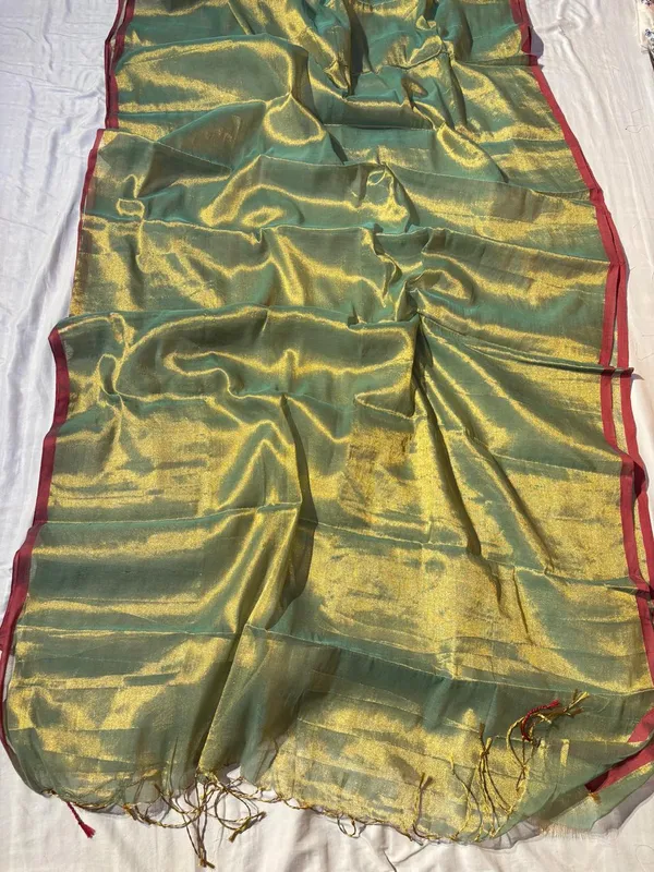 Green_Gold_Woven_Saree_For_Women