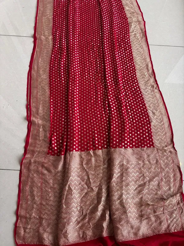 Red_Silk_Polka_Dot_Saree_With_Zari_Border_for_Women
