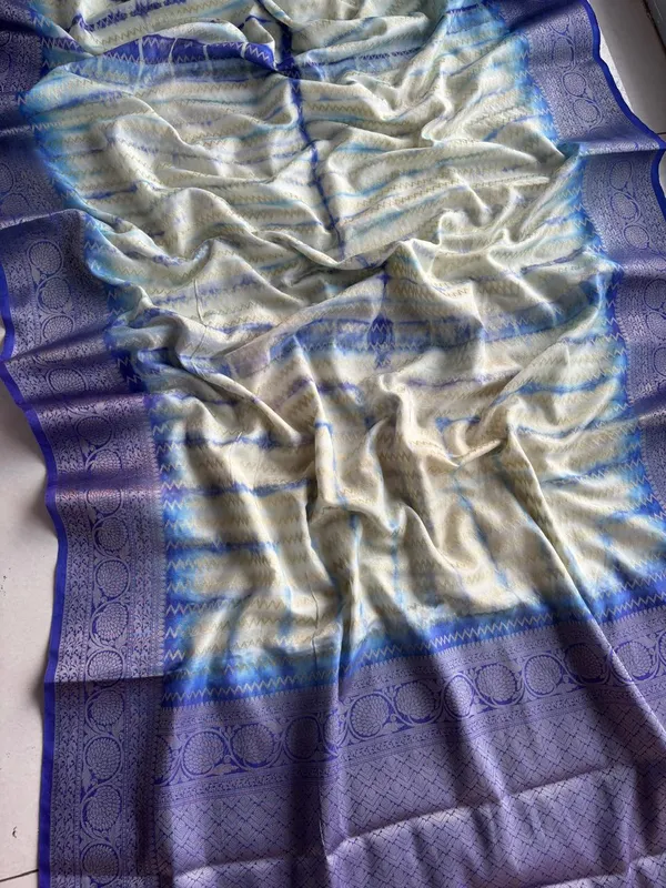 Blue_Patterned_Saree_for_Women
