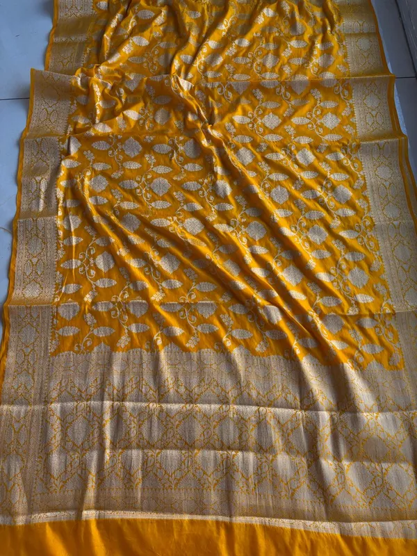 Yellow_Silk_Saree_for_Women