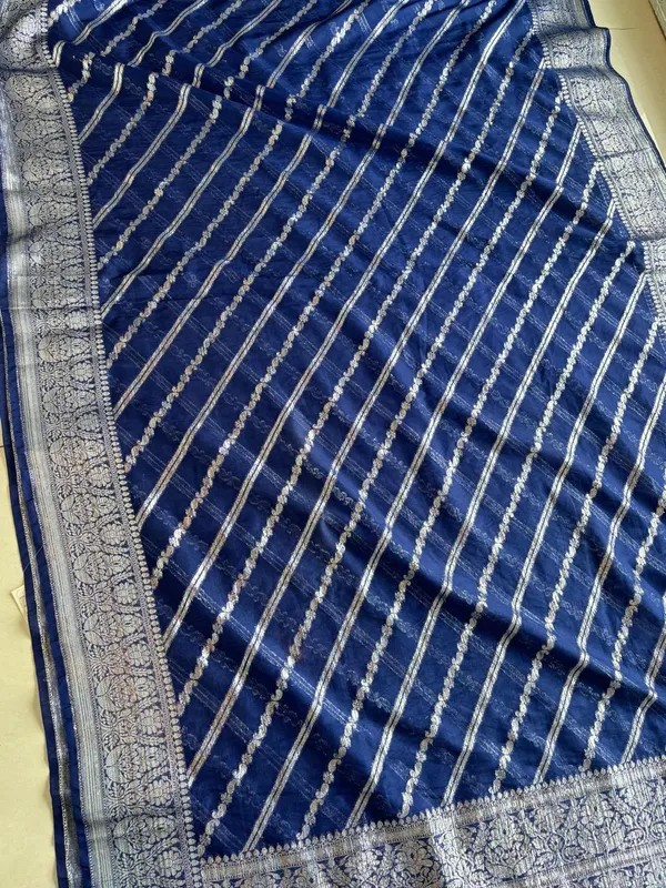 Blue_Woven_Striped_Saree_for_Women