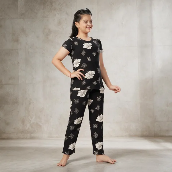 Girls_Cotton_Half_Sleeve_Night_Suit_With_Full_Length_Pants