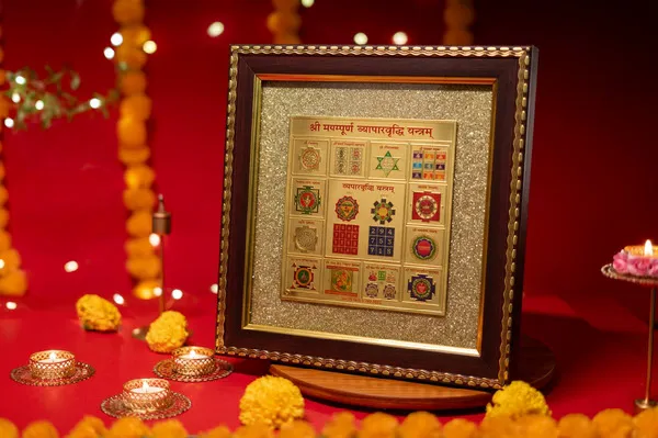 Traditional_Framed_Yantra_Religious_Wall_Decor