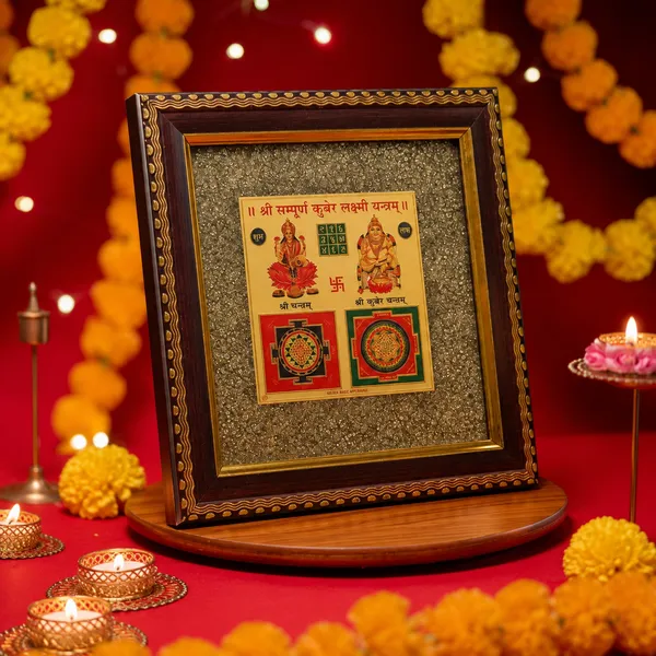 Wooden_Lakshmi_Ganesh_Religious_Framed_Artwork