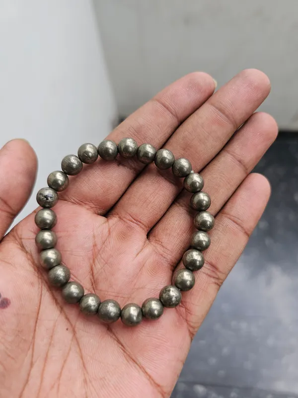 Grey_Beaded_Bracelet_for_Men_And_Women