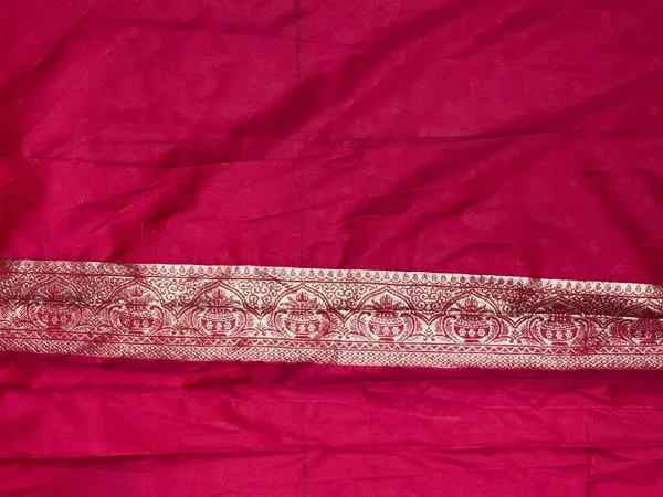 Pink_Woven_Traditional_Saree_for_Women