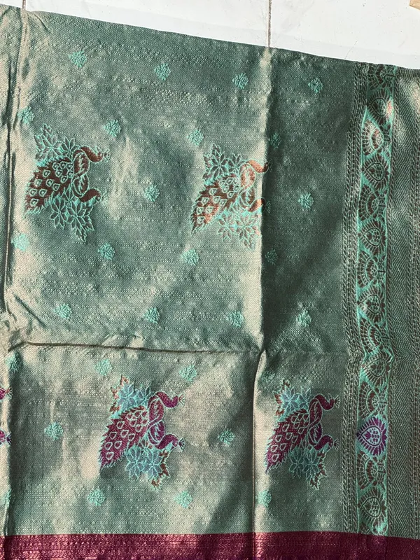 Green_Woven_Saree_for_Women
